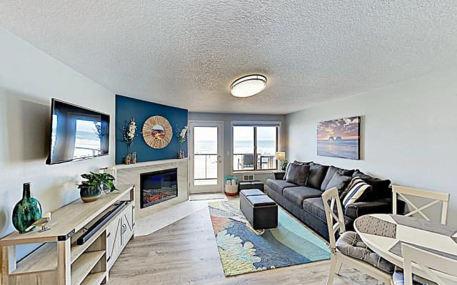 145 Rockaway Beach - 1 Br Condo