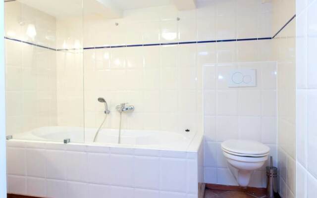 Luxury Keizersgracht Group House