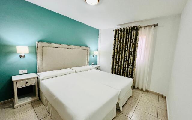 Apartamentos Frontera