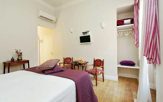Amaranto Romano Hotel