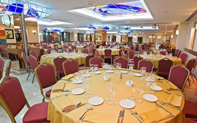 Perla Marina Hotel & Apartamentos