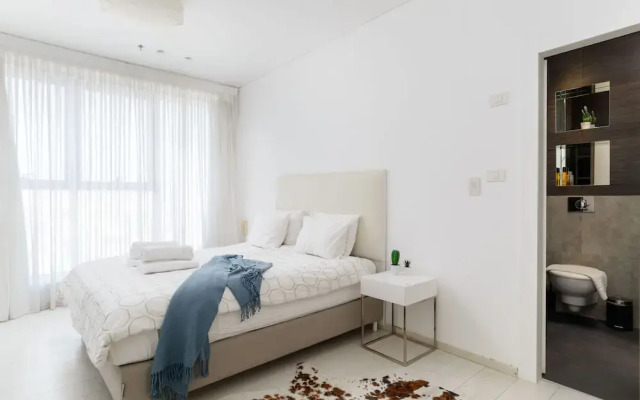 Bat Yam Luxury with Terrace & Sea View