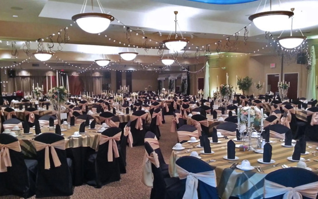 Holiday Inn Express & Suites Wadsworth by IHG