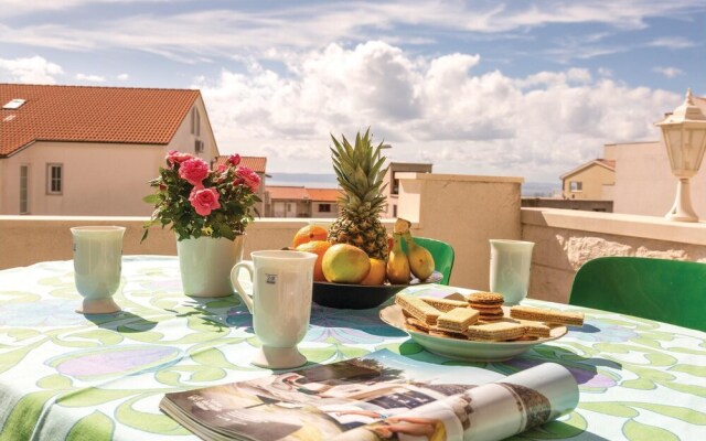 Amazing Home in Makarska With Wifi and 2 Bedrooms