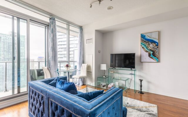 Gorgeous Condos in Maple Leaf Square