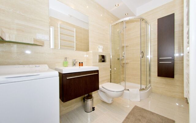 Warsaw Design Apartments