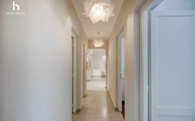 Grand Stay Apartment in Rehab City