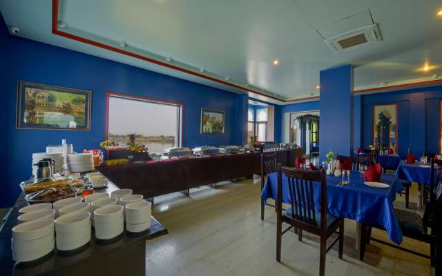 juSTa Lake Nahargarh Palace