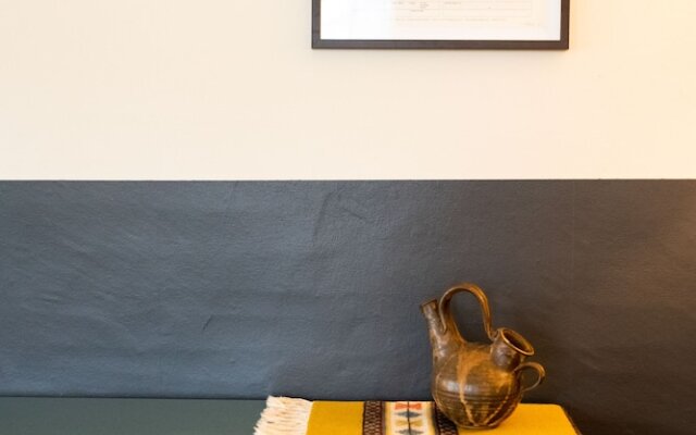 The Charleston House Bed & Breakfast