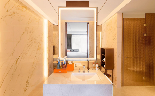 Crowne Plaza Qingdao Jinshui by IHG