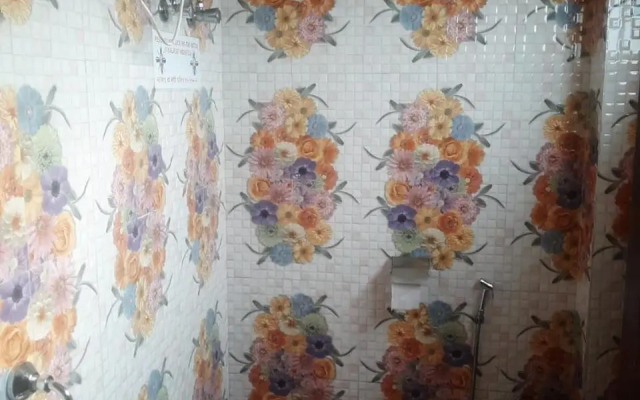 Red Pine Guest House (Indians Only)