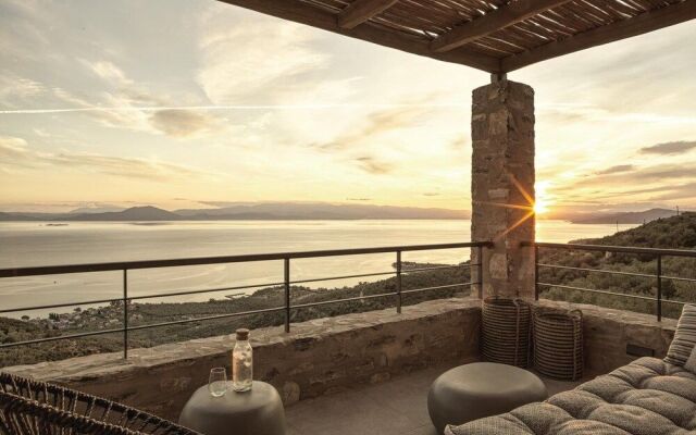Athena Suite by Peliva Nature Suites