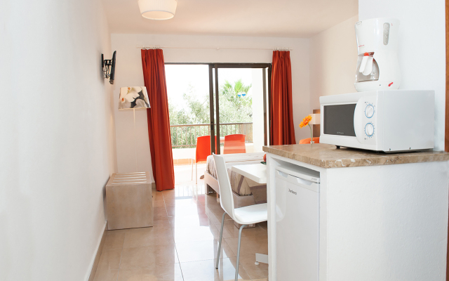 Apartamentos Sol Romántica by DOT Suites