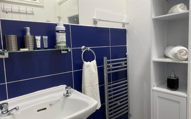 Stunning 1 Bed Spacious Apartment -Central Cardiff