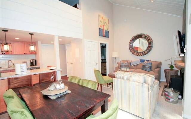 Mountain Shadows #D12 - 3 Br Townhouse