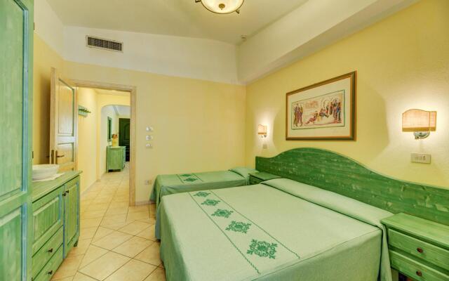 Flat close to stores in Sos Alinos