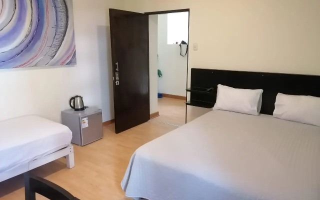 Miraflores Rooms