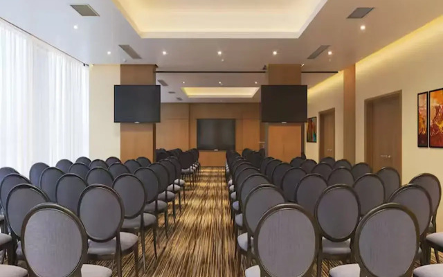 Doubletree By Hilton Addis Ababa Airport