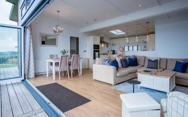 Shearwater 30 - 2 Bedroom Lodge - Summerhill