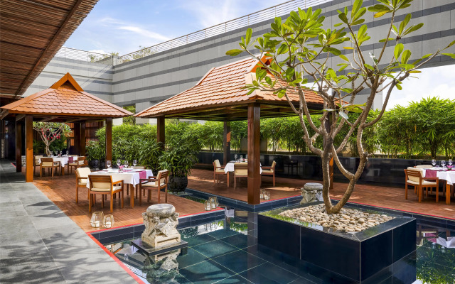 Grand Hyatt Mumbai Hotel and Serviced Apartments
