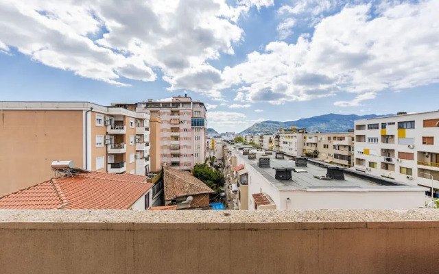 Modern Apartment With Scenic Views Earthy Vibes