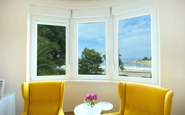 Beach Apartment Demi