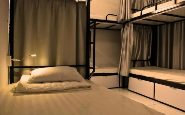 Dom Hostel and Bar – Guest Rooms – Da Nang