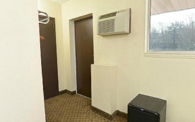 Americas Best Value Inn Hannibal