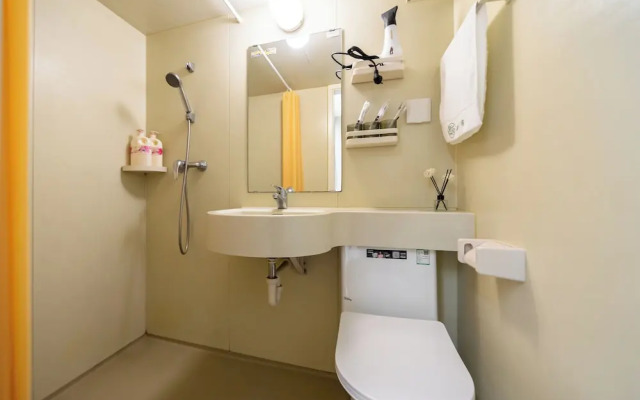 Shanghai Hills & Wanye Prime Stay