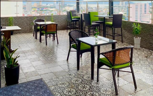 Roliva Hotel & Apartment Danang