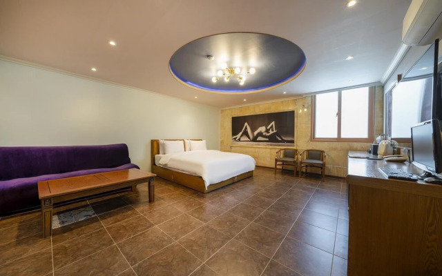 Tongyeong Hotel Opera