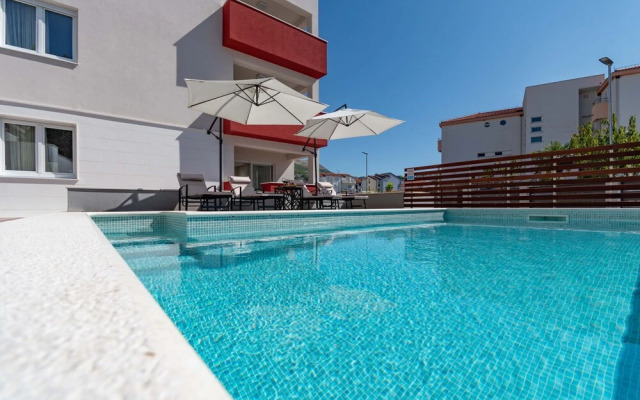 Apartment house Ivan John