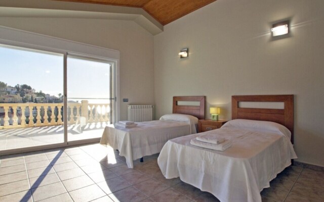 Villa - 5 Bedrooms with Pool, WiFi and Sea views - 105008