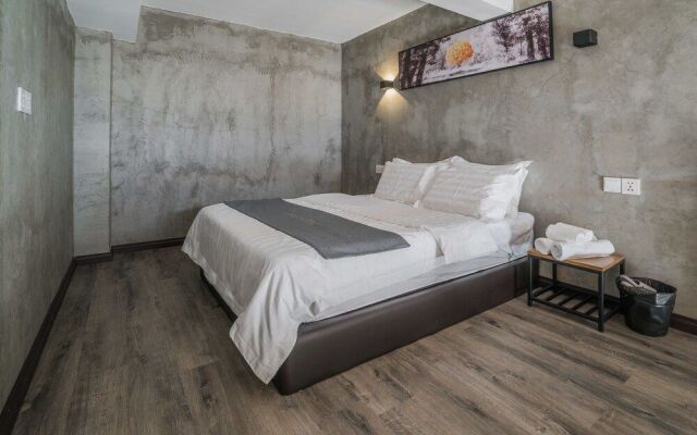 Paly Hotel