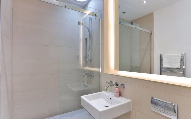 3BR Duplex + Balcony!