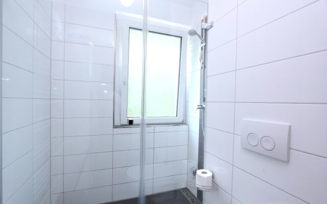 Private Apartment Donaustraße