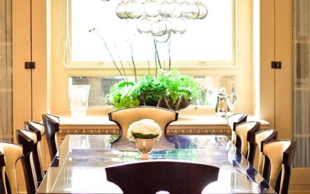 Stonehurst Place Bed & Breakfast
