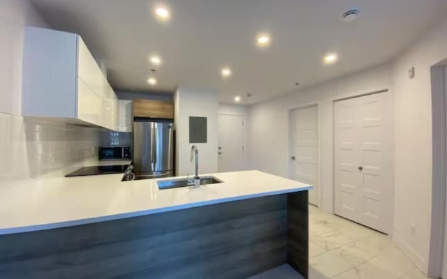 2001 Av. Beaconsfield