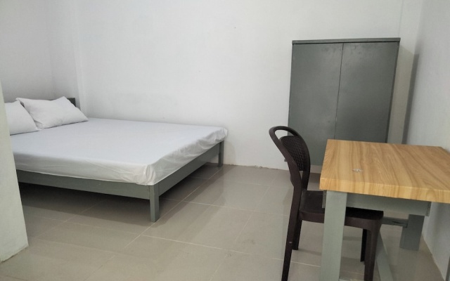OYO Life 93054 Th Residence 135 Syariah