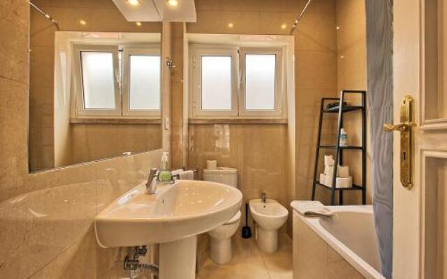 Almirante 3-Four Bedrooms