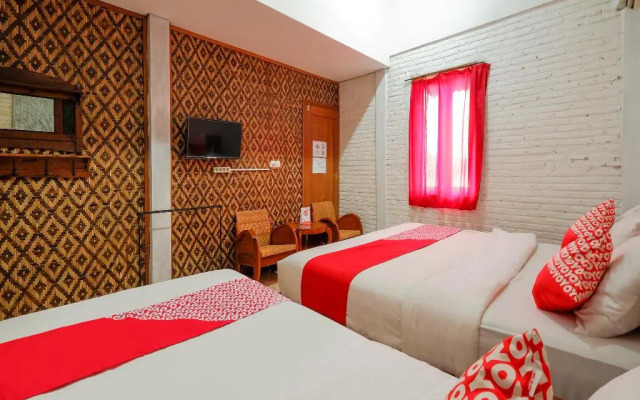 OYO 4016 Tan Jokteng Guest House
