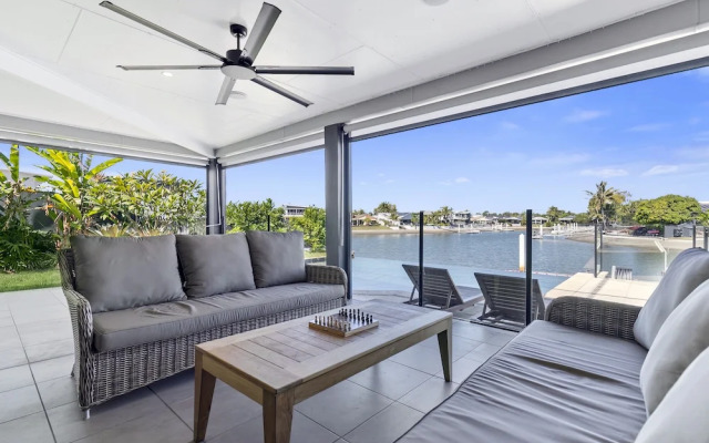 Yalla24-Luxury Resort Style Holiday Home