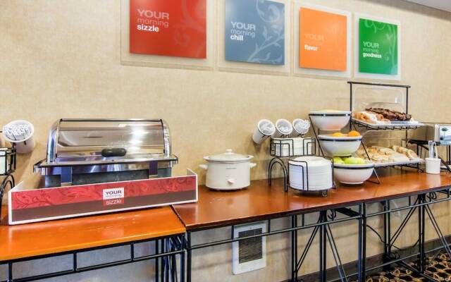 Comfort Inn & Suites