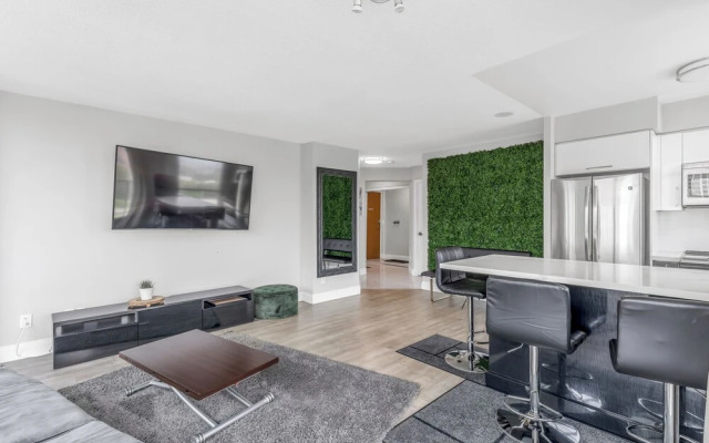 Toronto Waterfront Stay