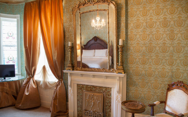 The Cornstalk Hotel
