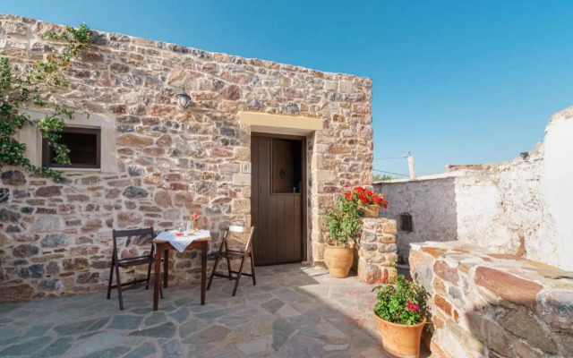 Traditional Cretan House Lithostrati Karidi Village