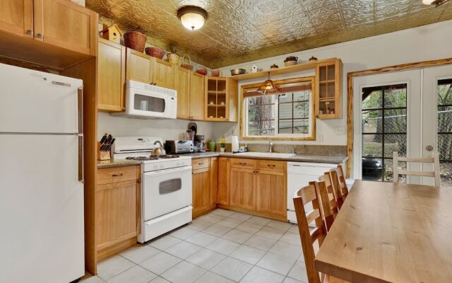 Nine Pines Lodge #537