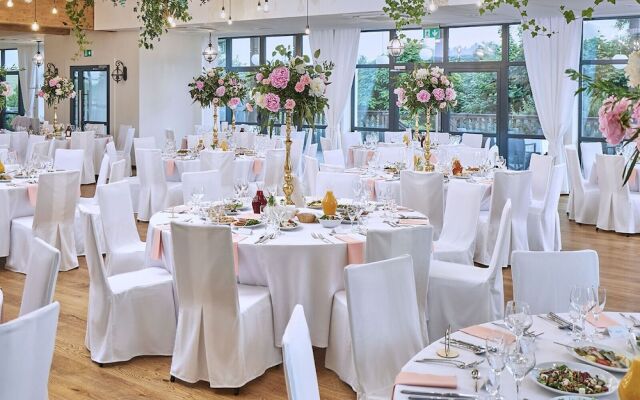 Dwór Bogucin Hotel & Restauracja