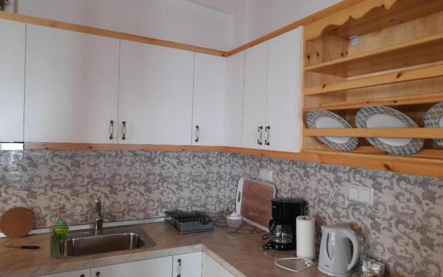 Mama's Home, Kallirachi Village