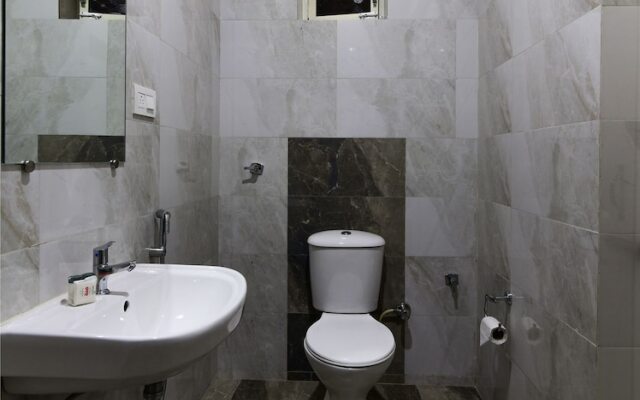 OYO 9517 Hotel Sunheads